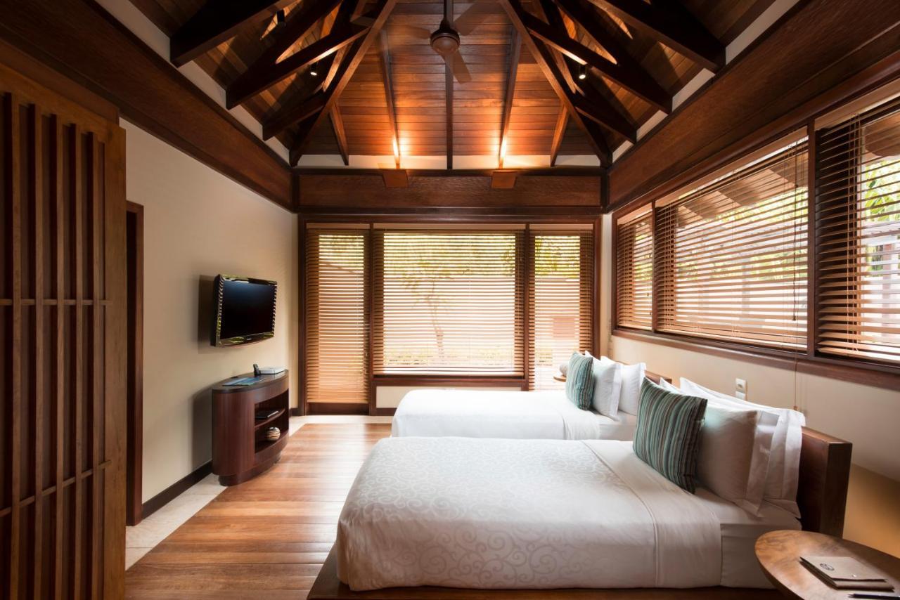 ホテル コンスタンスエペリア ポート・グロード エクステリア 写真 A bedroom at The Residence, Phuket