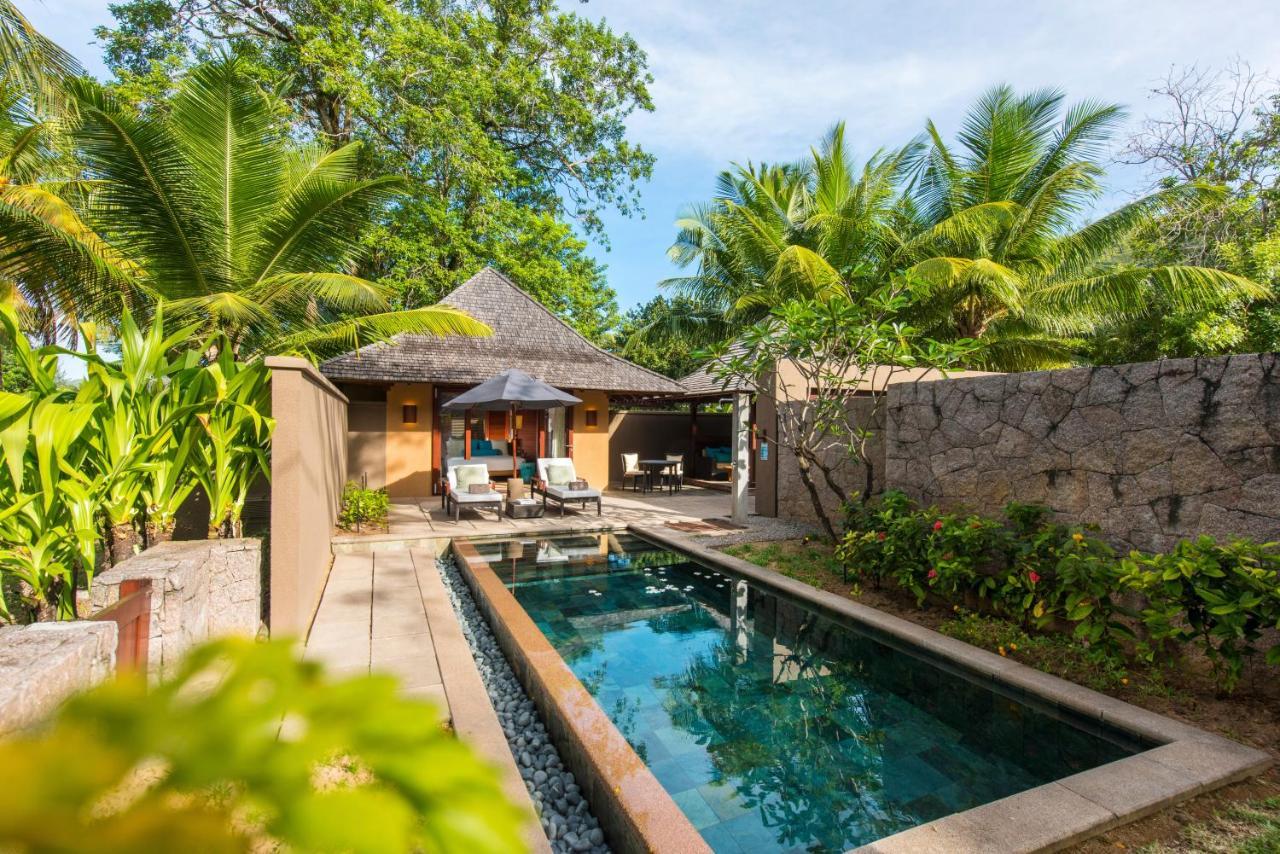 ホテル コンスタンスエペリア ポート・グロード エクステリア 写真 A pool villa at the resort